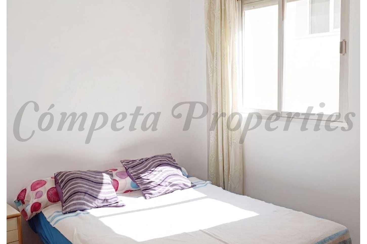 3 sovrum Lägenhet till salu i Nerja - 359 000 € (Ref: 10076196)