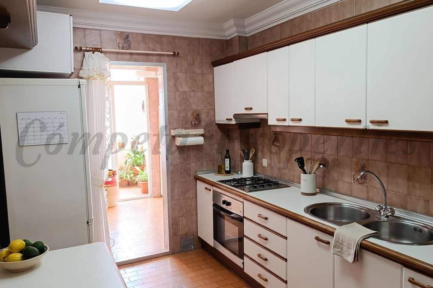 3 sovrum Lägenhet till salu i Nerja - 359 000 € (Ref: 10076196)