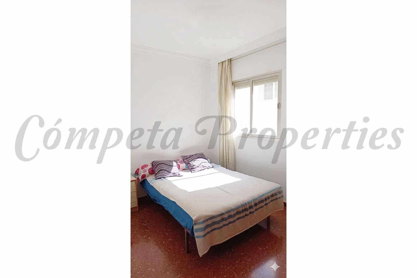 3 sovrum Lägenhet till salu i Nerja - 359 000 € (Ref: 10076196)