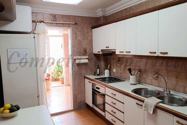3 sovrum Lägenhet till salu i Nerja - 359 000 € (Ref: 10076196)