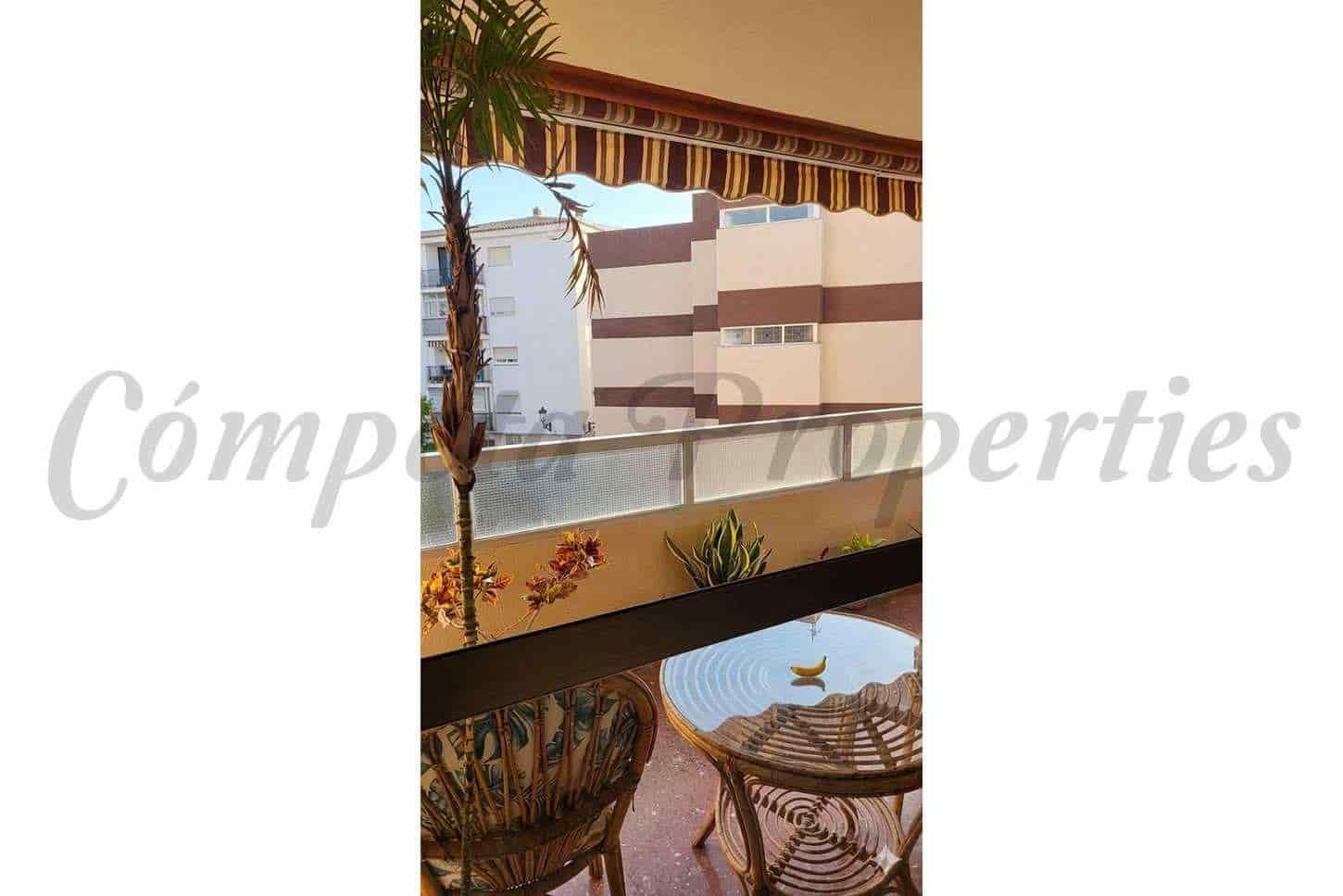 3 sovrum Lägenhet till salu i Nerja - 359 000 € (Ref: 10076196)