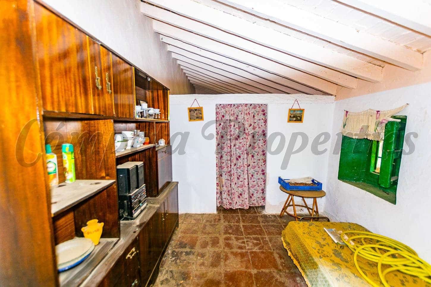 3 makuuhuone Maalaistalo myytävänä paikassa Arenas - 128 000 € (Ref: 10076197)