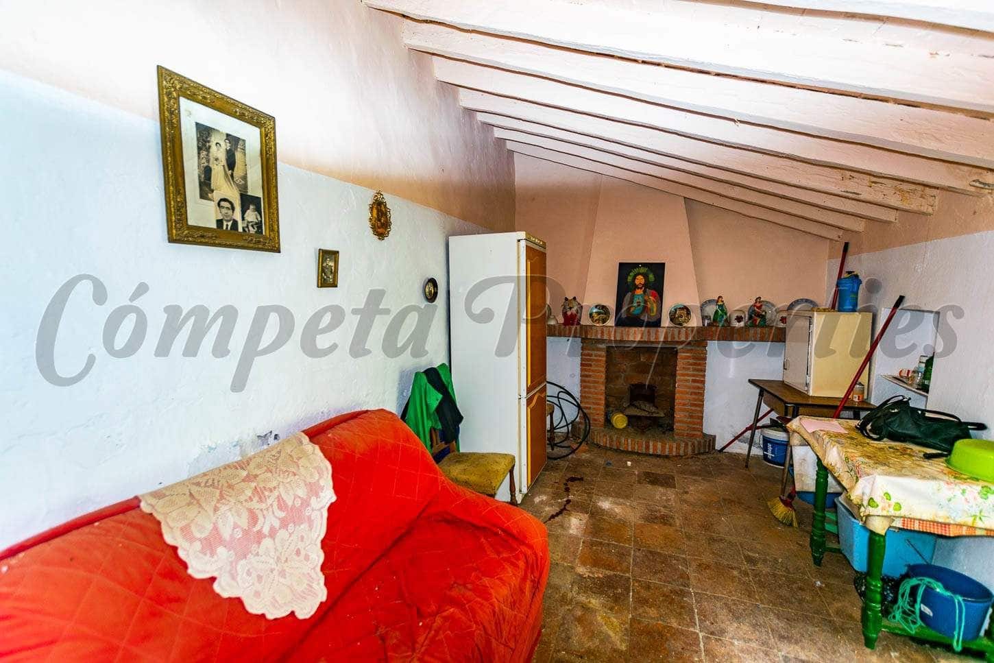 3 makuuhuone Maalaistalo myytävänä paikassa Arenas - 128 000 € (Ref: 10076197)