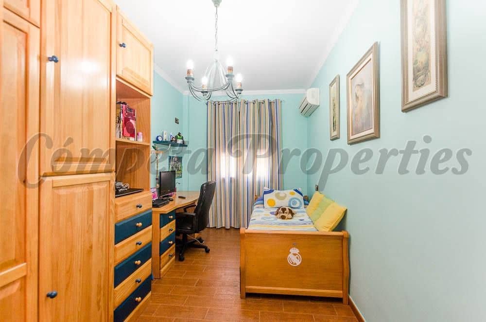 5 soverom Finca/Herregård til salgs i Sayalonga med svømmebasseng garasje - € 577 500 (Ref: 10076198)