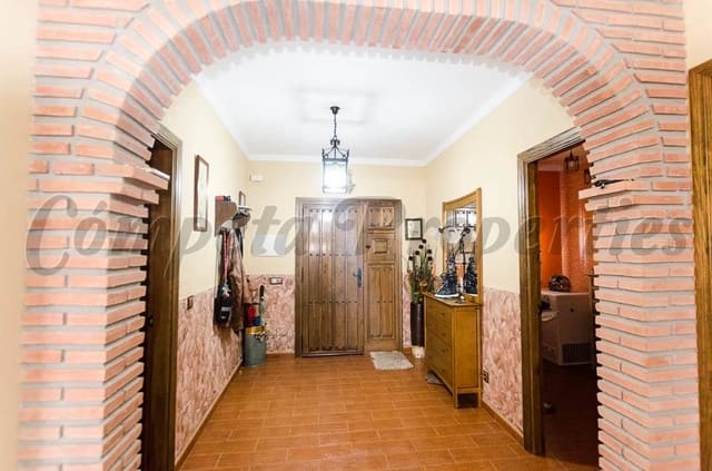 5 sypialnia Finka/Dom wiejski na sprzedaż w Sayalonga z basenem garażem - 577 500 € (Ref: 10076198)