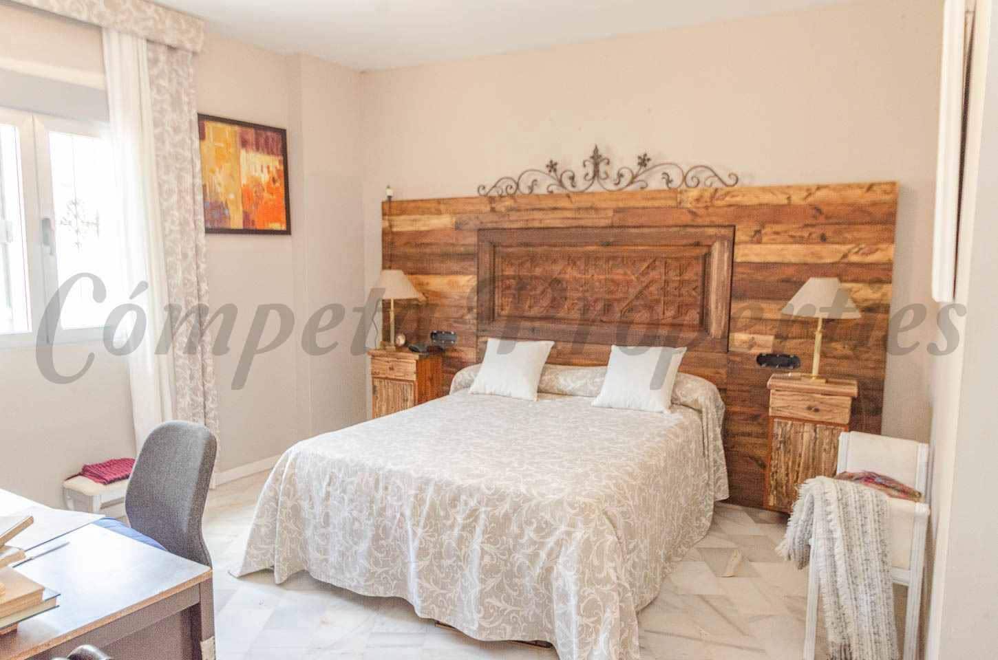 Apartamento de 4 habitaciones en Cómpeta en venta con garaje - 270.000 € (Ref: 10076201)