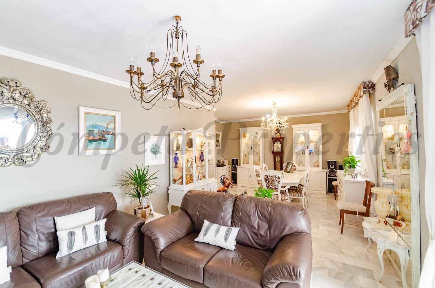 Apartamento de 4 habitaciones en Cómpeta en venta con garaje - 270.000 € (Ref: 10076201)