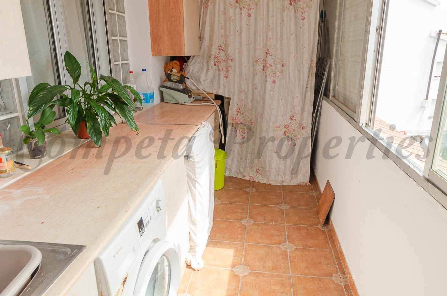 Apartamento de 4 habitaciones en Cómpeta en venta con garaje - 270.000 € (Ref: 10076201)