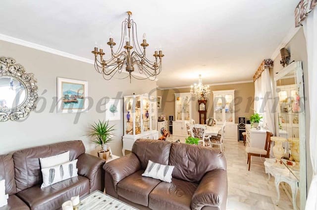 Apartamento de 4 habitaciones en Cómpeta en venta con garaje - 270.000 € (Ref: 10076201)