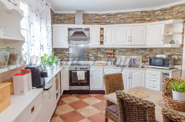 Apartamento de 4 habitaciones en Cómpeta en venta con garaje - 270.000 € (Ref: 10076201)