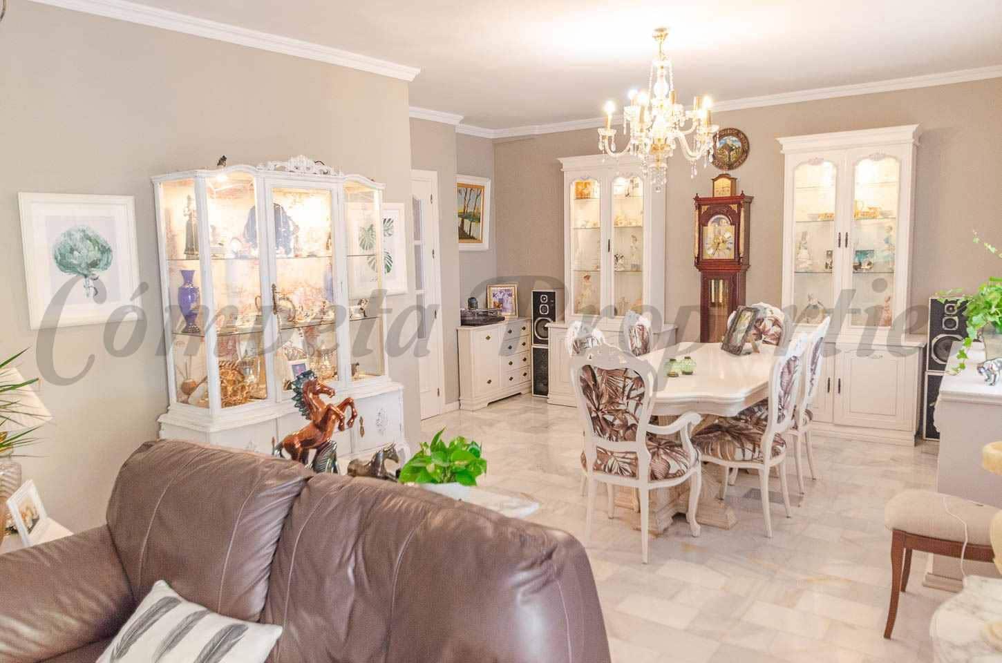 Apartamento de 4 habitaciones en Cómpeta en venta con garaje - 270.000 € (Ref: 10076201)