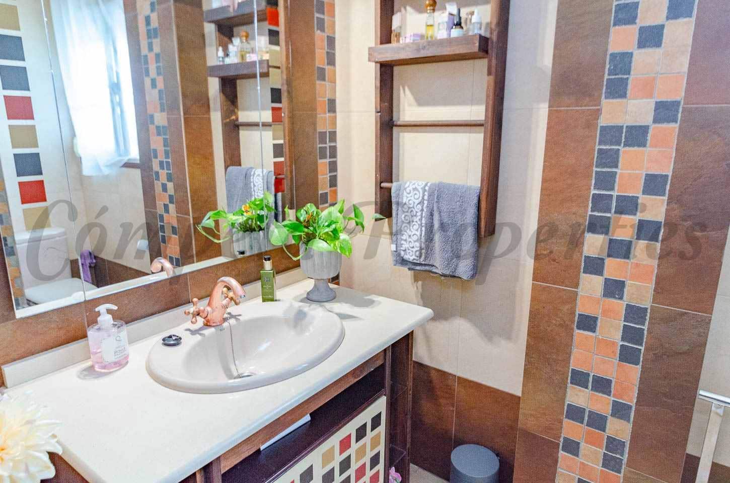 Apartamento de 4 habitaciones en Cómpeta en venta con garaje - 270.000 € (Ref: 10076201)