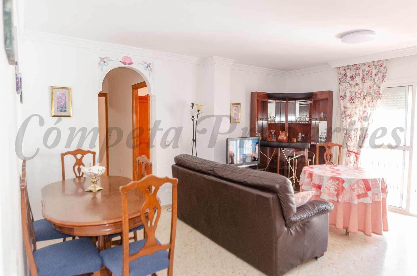 4 bedroom Apartment for sale in Competa - € 179,000 (Ref: 10076208)