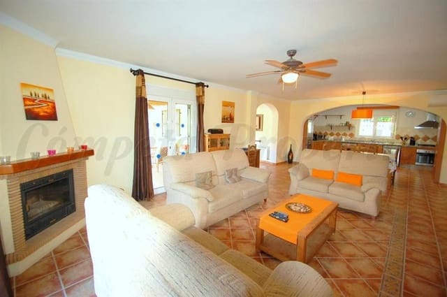 Finca/Maison de Campagne de 3 chambres de location de vacances à Cómpeta avec piscine - 1 655 € (Ref: 10076214)