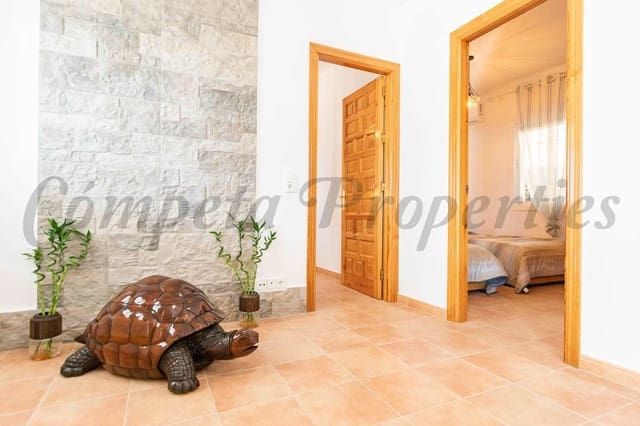 Finca/Maison de Campagne de 2 chambres de location de vacances à Cómpeta avec piscine - 2 030 € (Ref: 10076219)