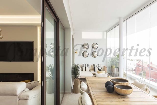 2 soveværelse Lejlighed til salg i Nerja med garage - € 429.000 (Ref: 10076221)