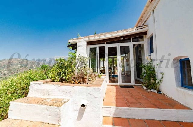 Finca/Casa Rural de 4 habitaciones en Cómpeta en alquiler vacacional con piscina - 1.400 € (Ref: 10076223)