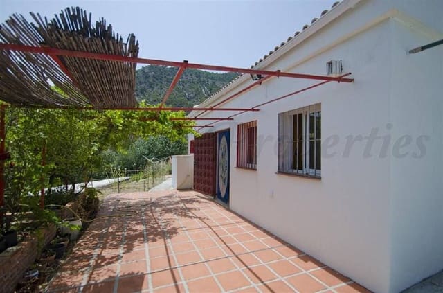 Finca/Casa Rural de 2 habitaciones en Cómpeta en venta con garaje - 390.000 € (Ref: 10076230)