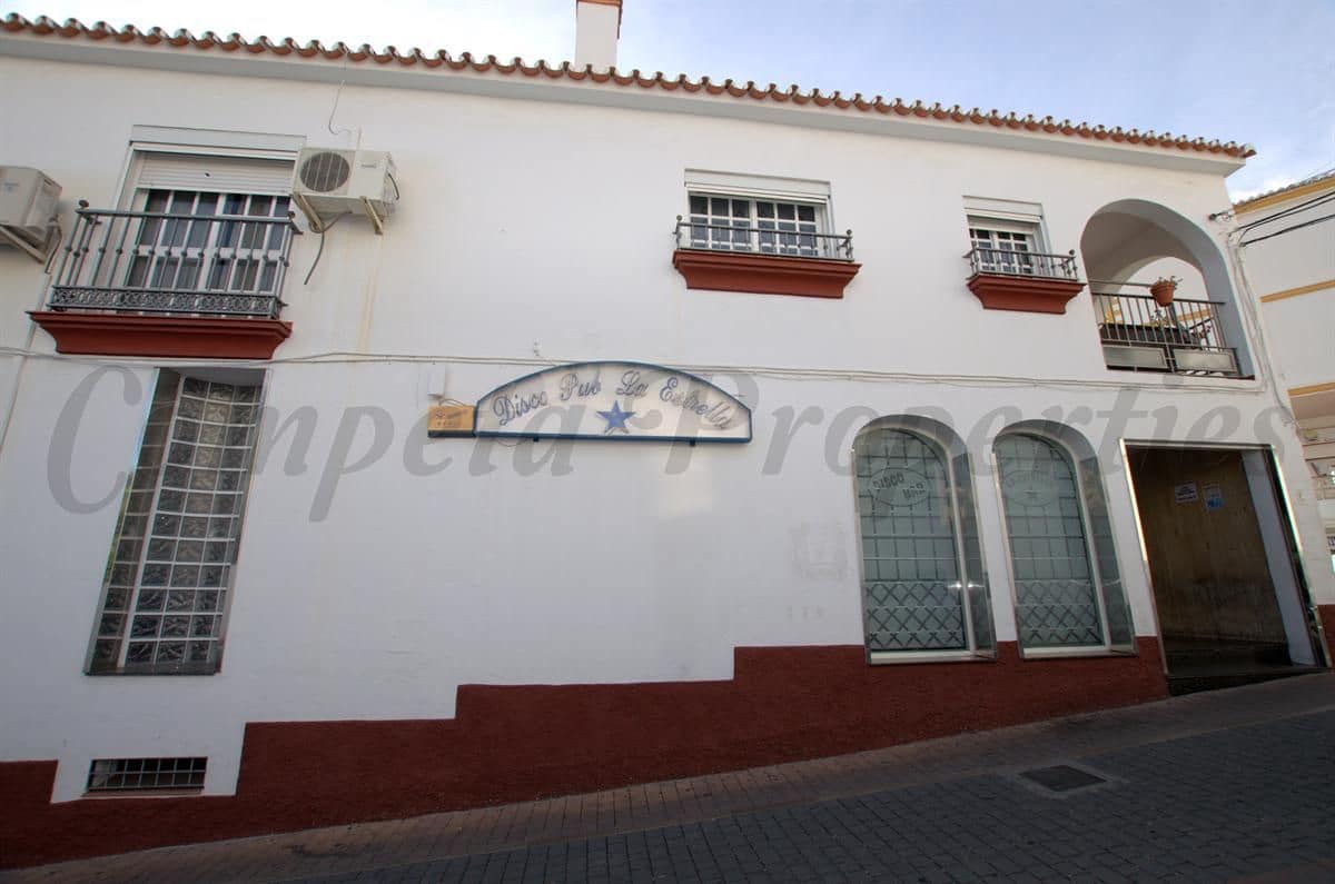 4 quarto Comercial para venda em Competa - 550 000 € (Ref: 10076235)