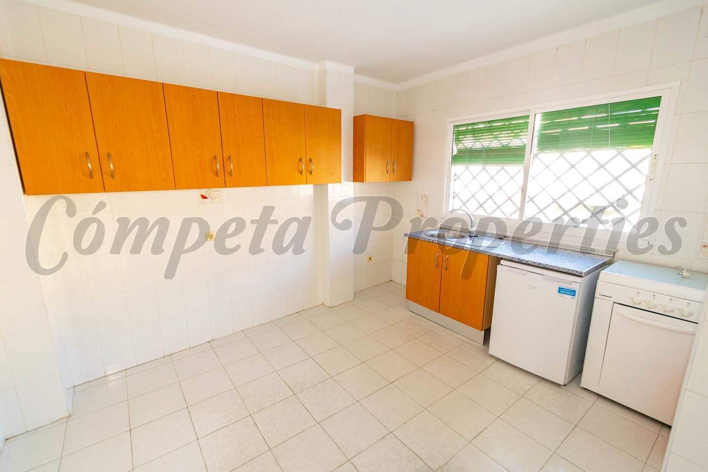 2 sovrum Semi-fristående Villa att hyra i Torrox med garage - 850 € (Ref: 10076239)