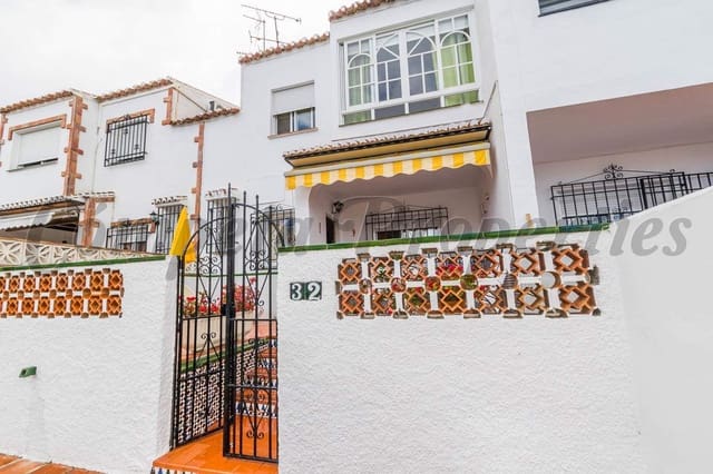 3 makuuhuone Omakotitalo vuokrattavana paikassa Almijara, Nerja mukana uima-altaan 
autotalli - 1 100 € (Ref: 10076240)