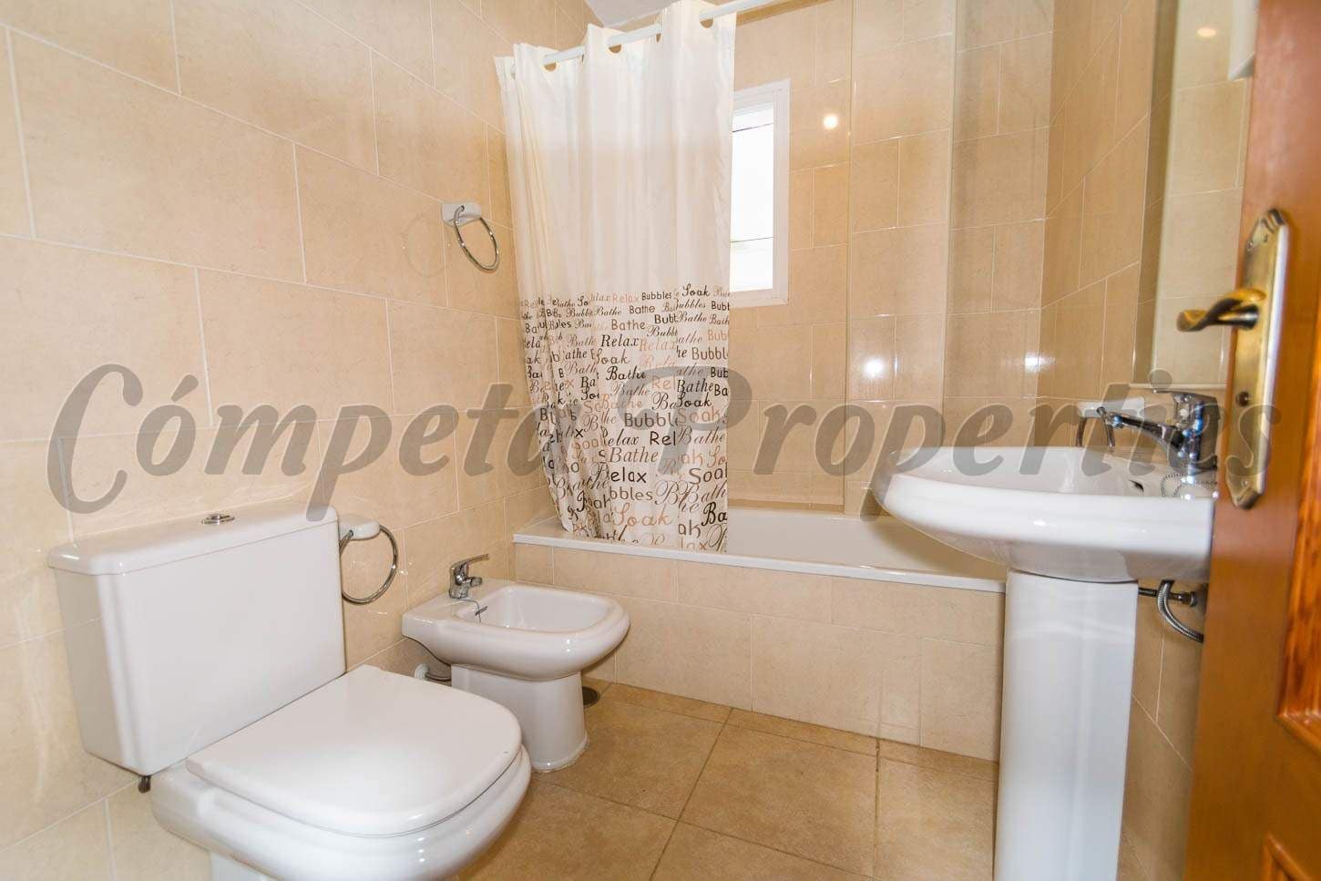 3 bedroom Townhouse for rent in Nerja with pool garage - € 1,100 (Ref: 10076240)