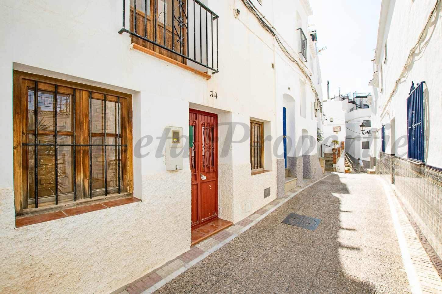 Casa de 2 habitaciones en Cómpeta en venta - 110.000 € (Ref: 10076241)