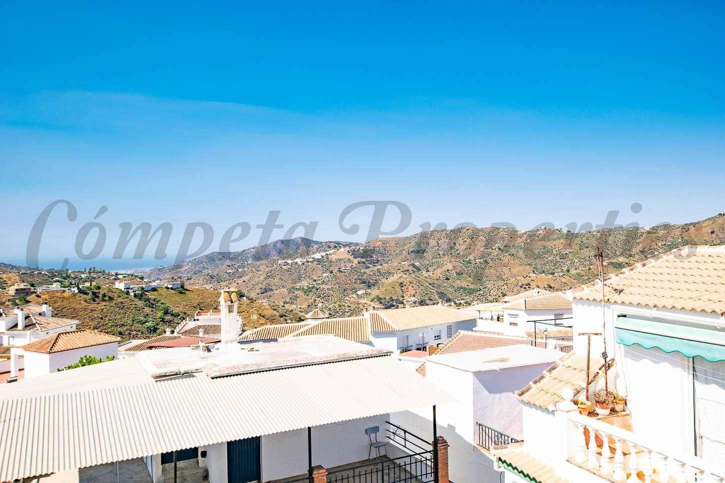 Casa de 2 habitaciones en Cómpeta en venta - 110.000 € (Ref: 10076241)