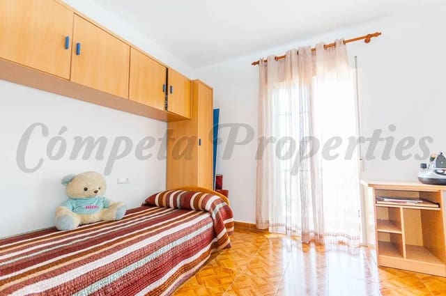 4 Zimmer Haus zu vermieten in Sedella - 750 € (Ref: 10076242)