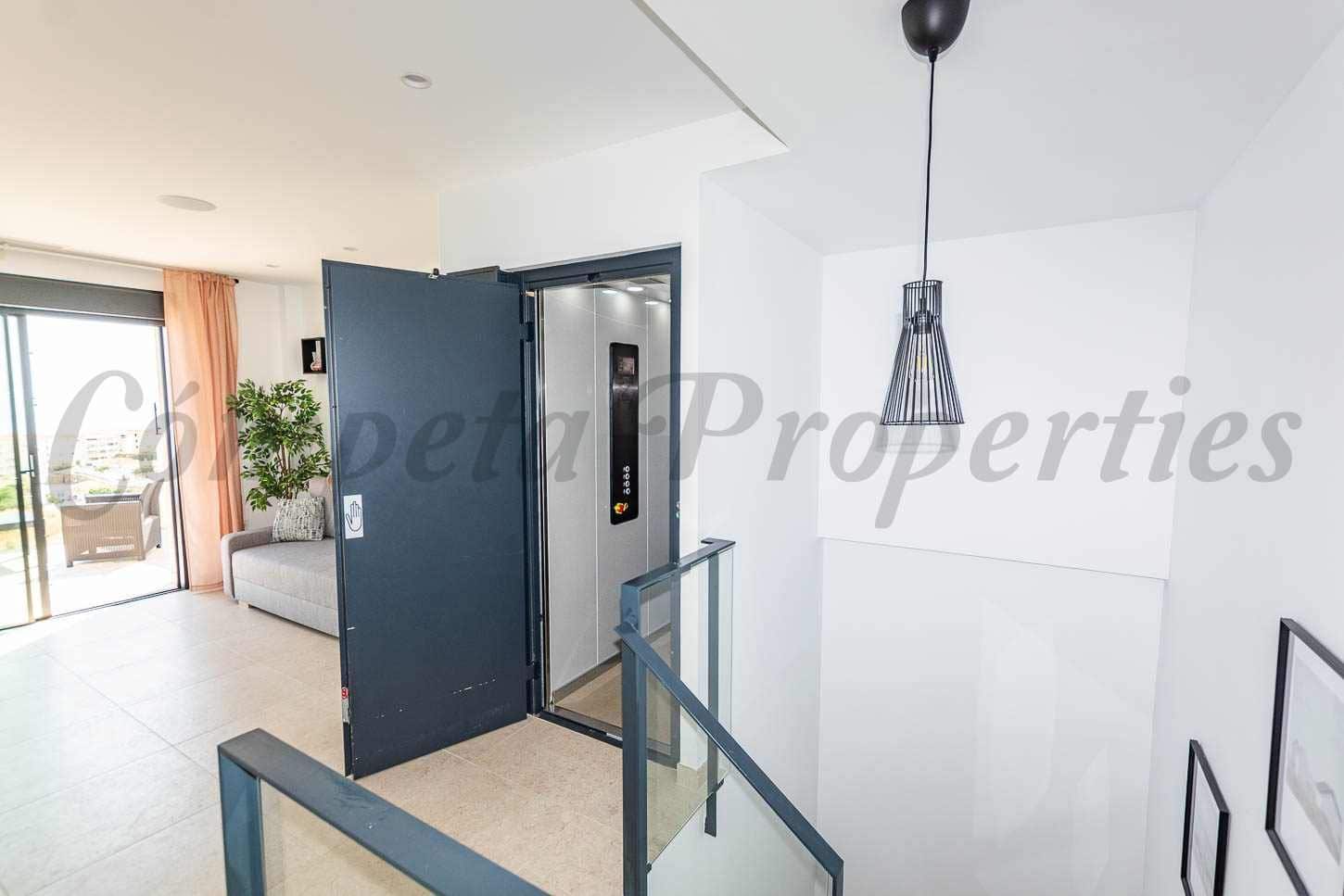 3 sovrum Villa till salu i Torrox-Costa med pool - 595 000 € (Ref: 10076245)