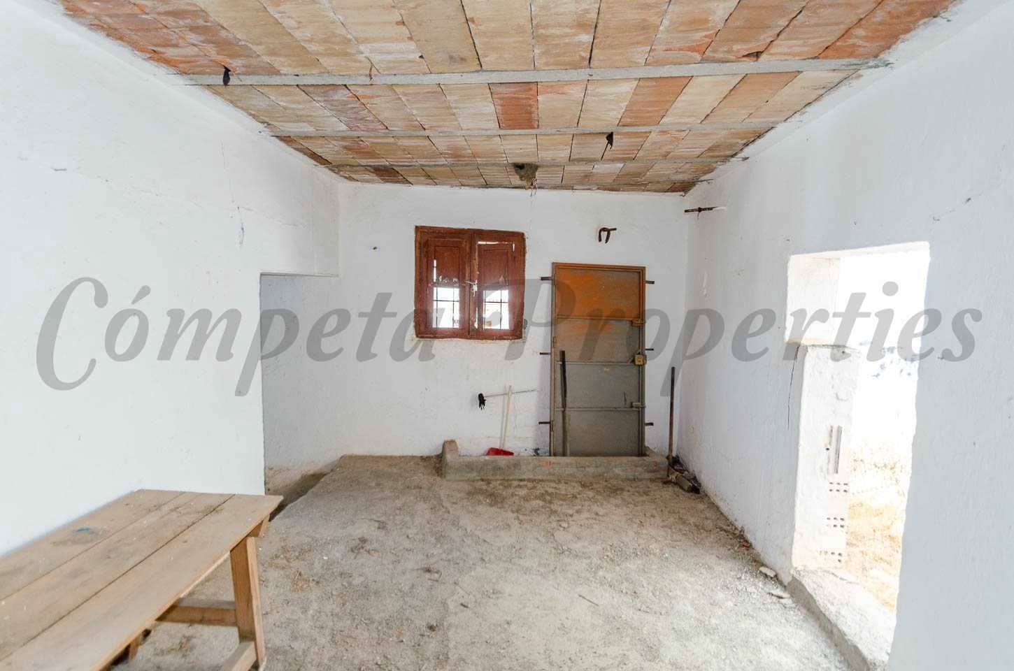 Omakotitalo myytävänä paikassa Salares - 41 000 € (Ref: 10076249)