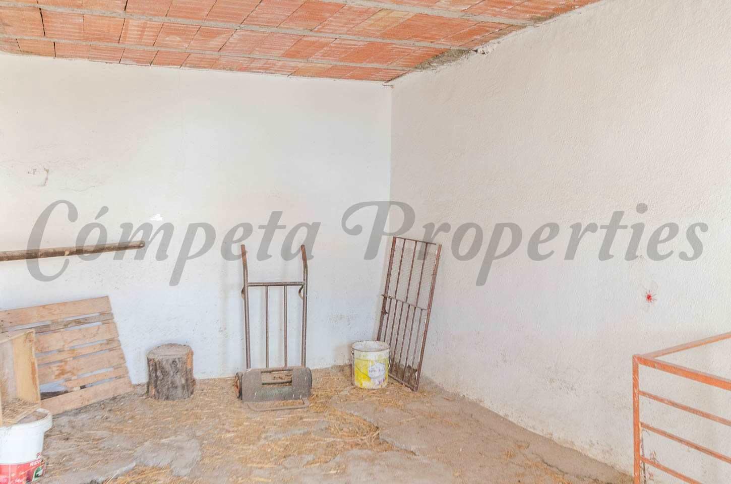 Omakotitalo myytävänä paikassa Salares - 41 000 € (Ref: 10076249)