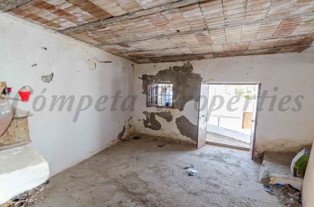 Casa en Salares en venta - 41.000 € (Ref: 10076249)