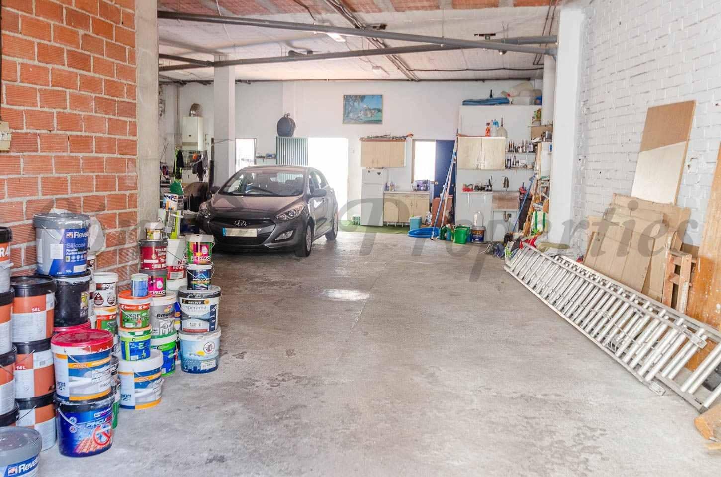 5 makuuhuone Omakotitalo myytävänä paikassa Competa mukana uima-altaan 
autotalli - 649 000 € (Ref: 10076252)