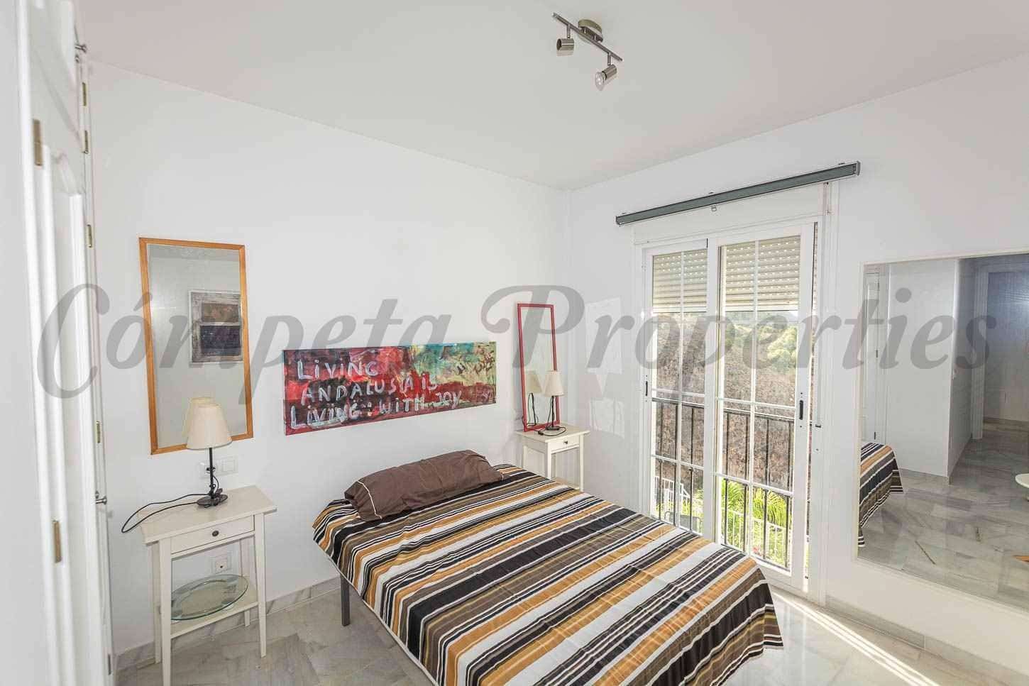 3 chambre Villa/Maison Semi-Mitoyenne à vendre à Frigiliana avec piscine garage - 950 000 € (Ref: 10076254)