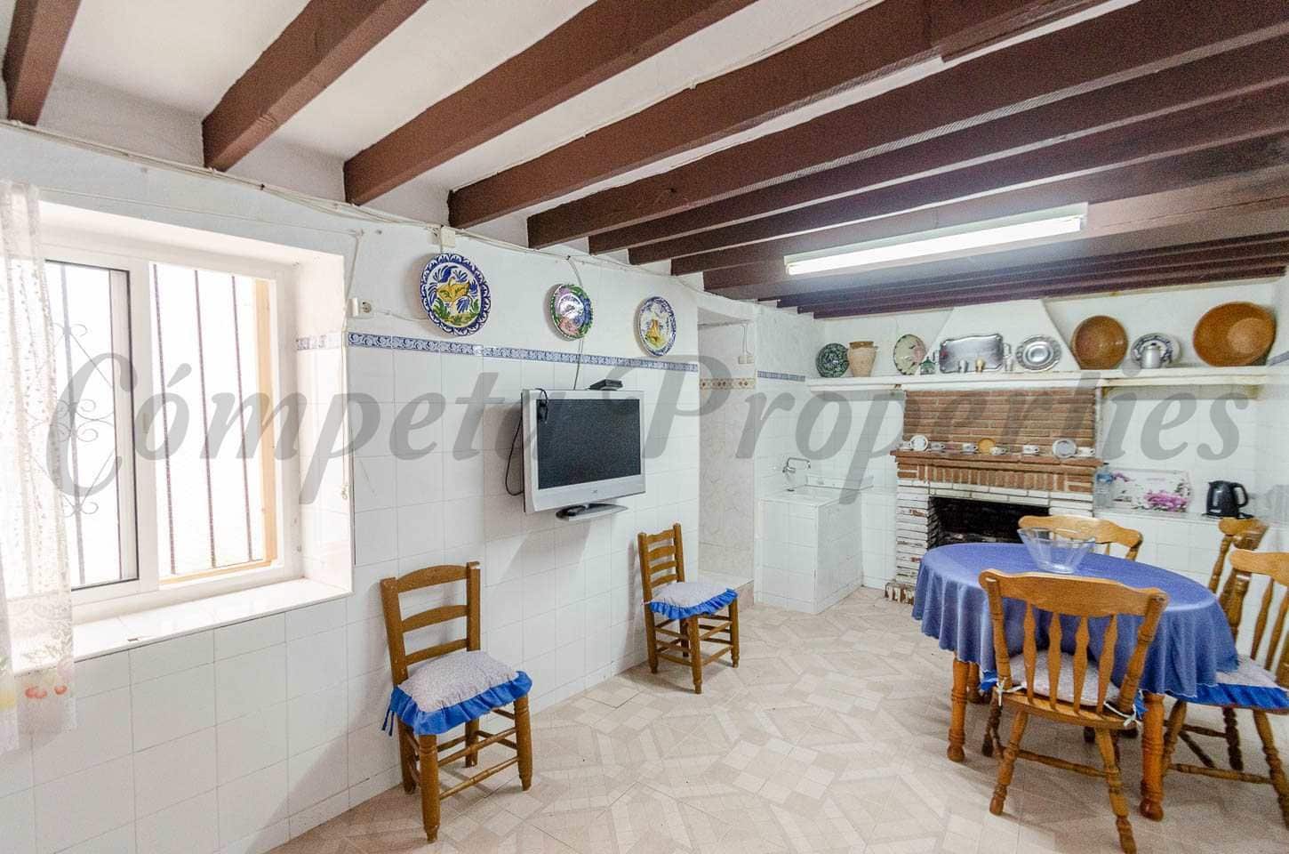 3 makuuhuone Omakotitalo myytävänä paikassa Comares - 95 000 € (Ref: 10076256)