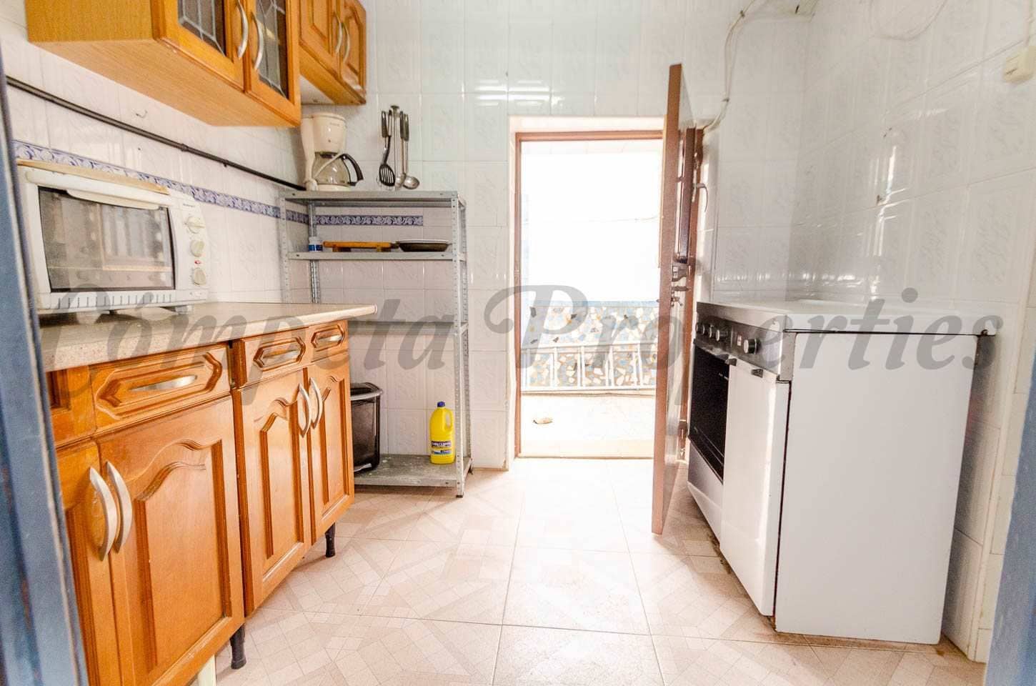 3 makuuhuone Omakotitalo myytävänä paikassa Comares - 95 000 € (Ref: 10076256)