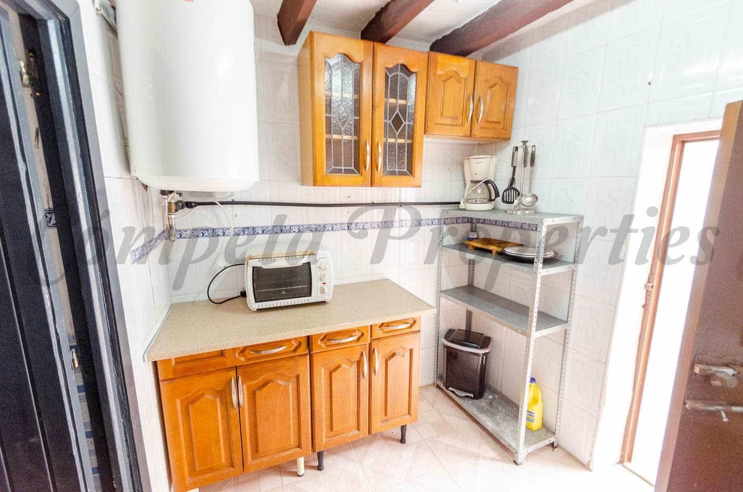 3 makuuhuone Omakotitalo myytävänä paikassa Comares - 95 000 € (Ref: 10076256)