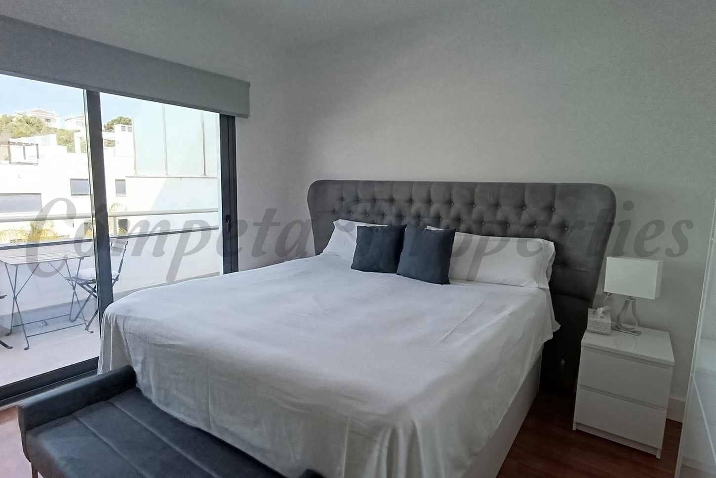 4 quarto Casa em Banda para venda em Nerja com piscina garagem - 780 000 € (Ref: 10076259)