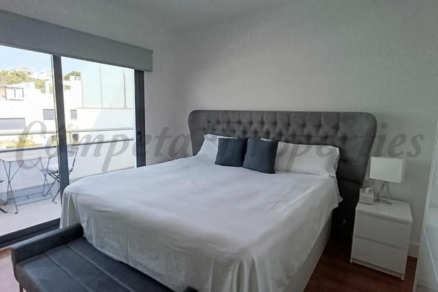 4 quarto Casa em Banda para venda em Avda Pescia - Ctra de Frigiliana, Nerja com piscina garagem - 780 000 € (Ref: 10076259)