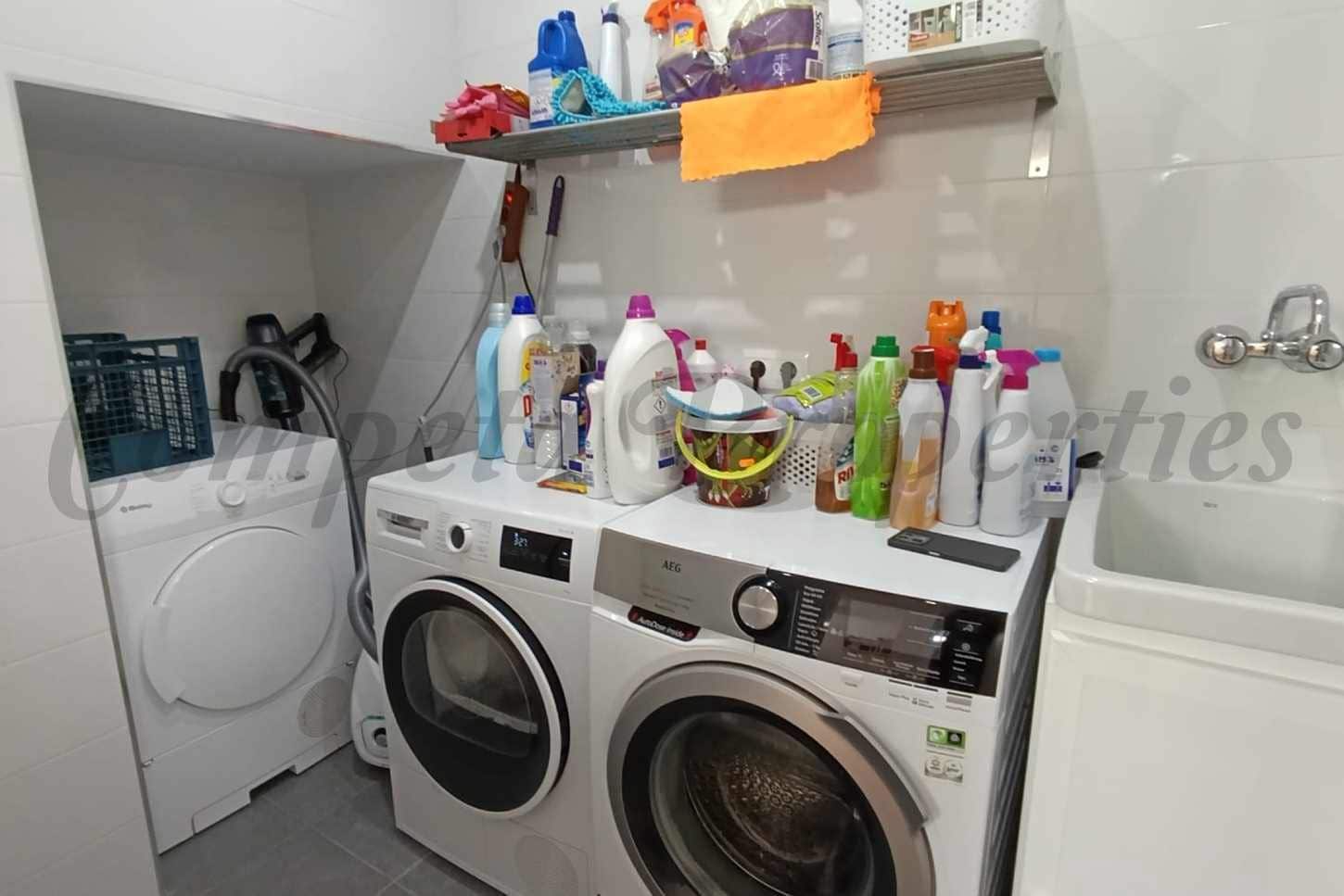 4 quarto Casa em Banda para venda em Nerja com piscina garagem - 780 000 € (Ref: 10076259)