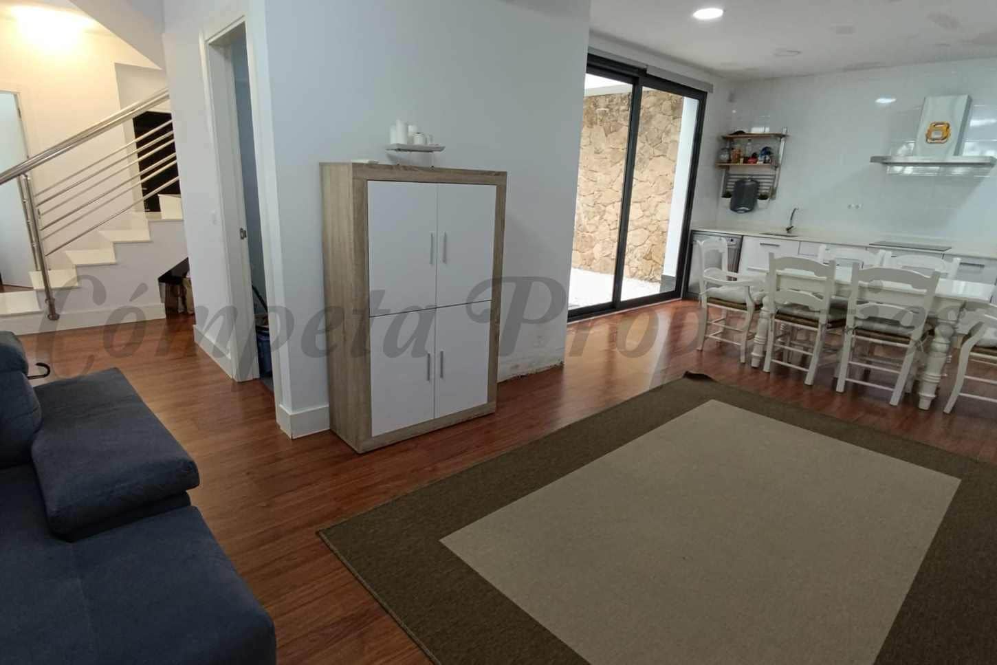 4 quarto Casa em Banda para venda em Nerja com piscina garagem - 780 000 € (Ref: 10076259)