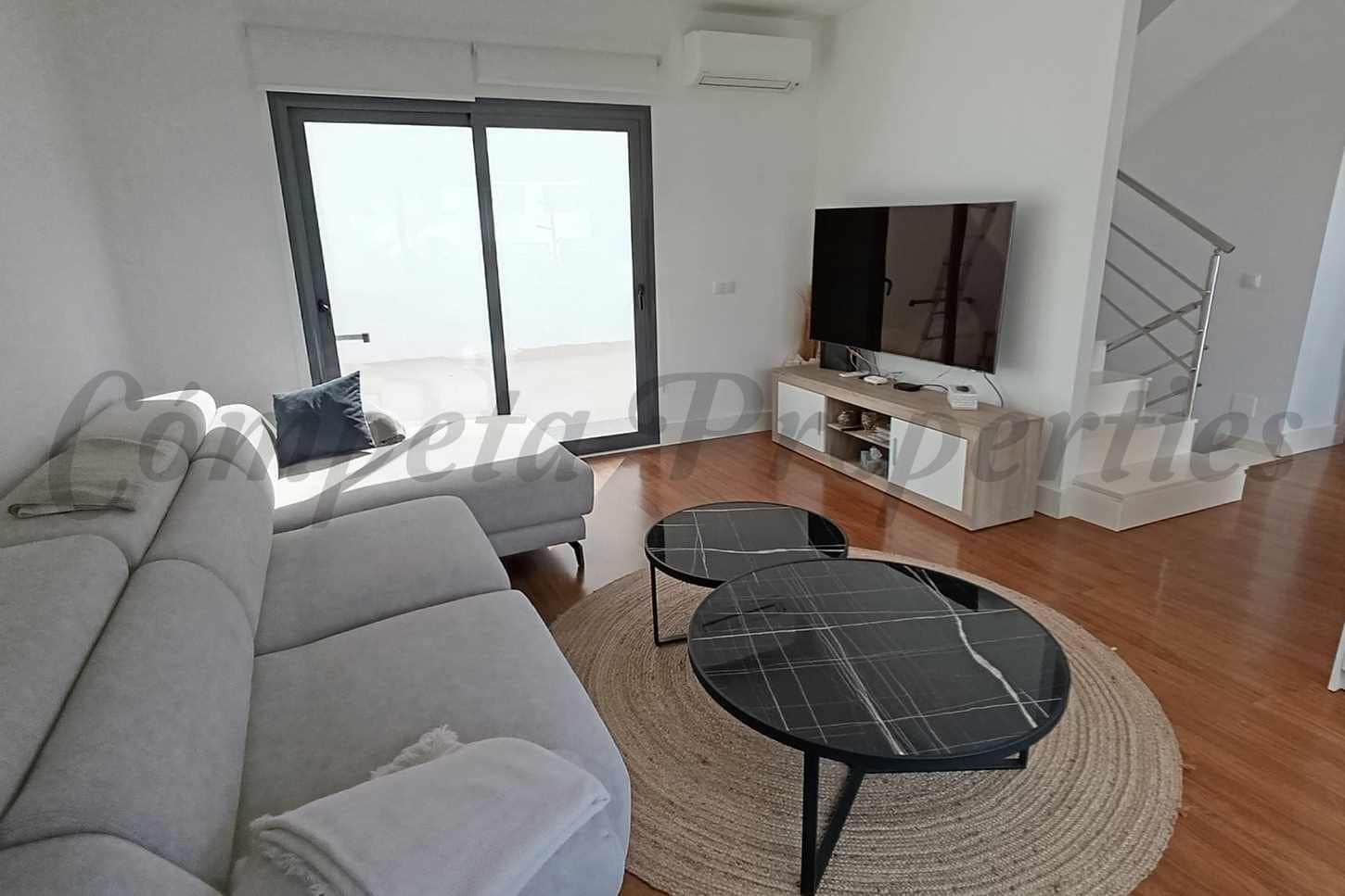 4 quarto Casa em Banda para venda em Nerja com piscina garagem - 780 000 € (Ref: 10076259)