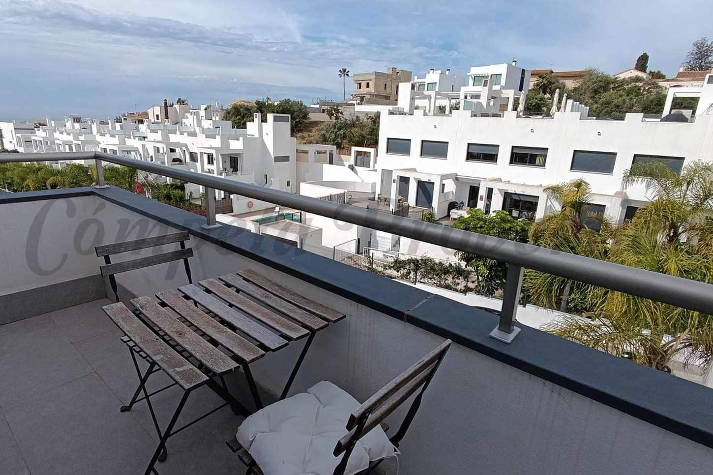 4 quarto Casa em Banda para venda em Nerja com piscina garagem - 780 000 € (Ref: 10076259)