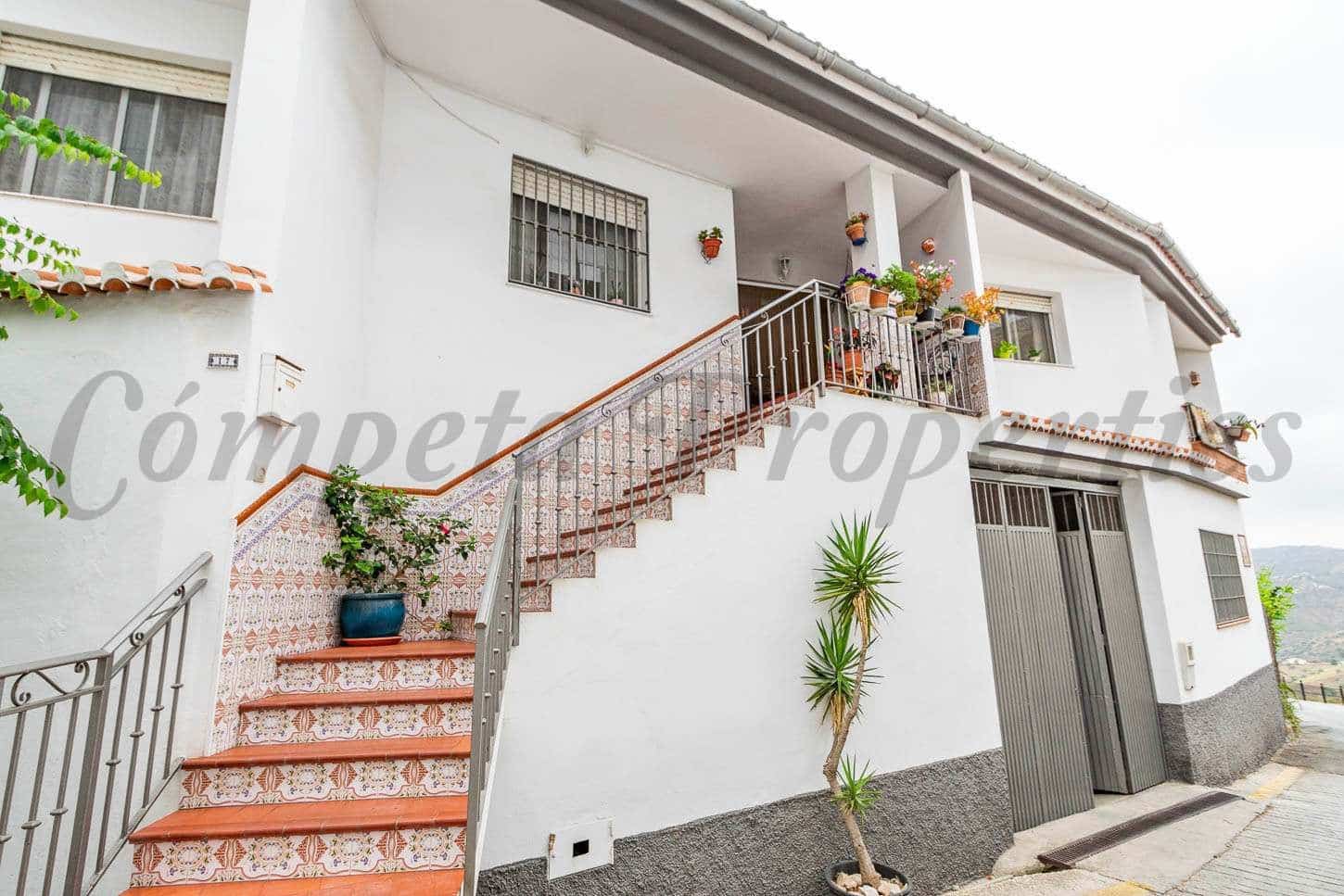 4 Zimmer Haus zu verkaufen in Competa mit Garage - 394.000 € (Ref: 10076263)