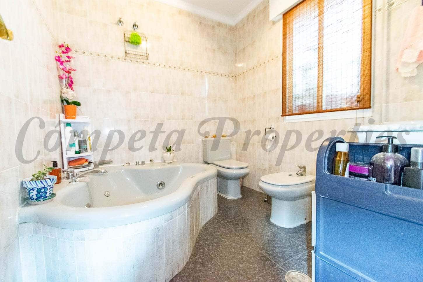 4 Zimmer Haus zu verkaufen in Competa mit Garage - 394.000 € (Ref: 10076263)
