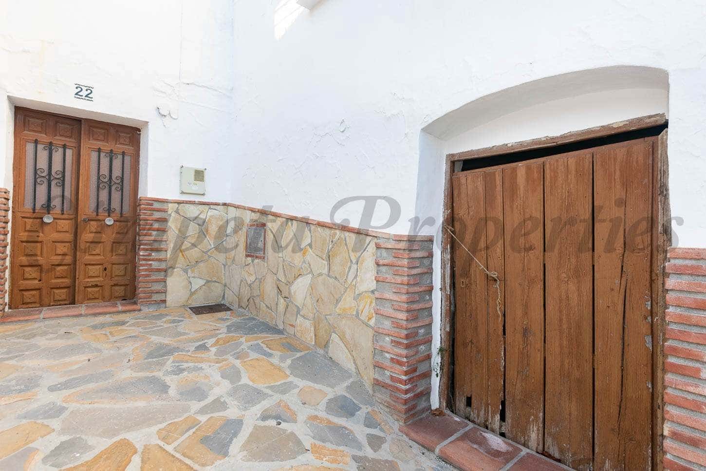 6 quarto Casa em Banda para venda em Corumbela - 95 000 € (Ref: 10076265)