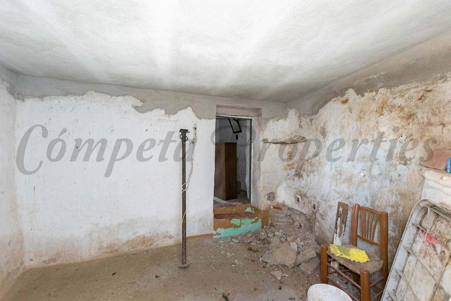 6 quarto Casa em Banda para venda em Corumbela - 95 000 € (Ref: 10076265)