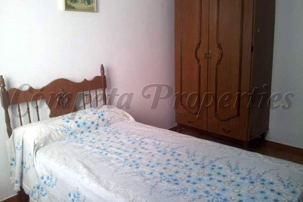 3 quarto Casa em Banda para venda em Canillas de Albaida - 129 000 € (Ref: 10076270)