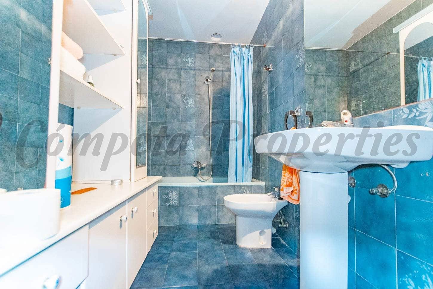 3 quarto Casa em Banda para venda em Canillas de Albaida - 129 000 € (Ref: 10076270)